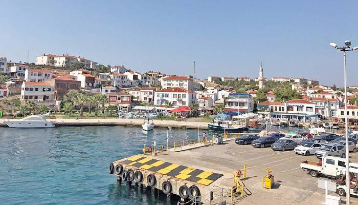 Bozcaada'da turistler isyan ediyor