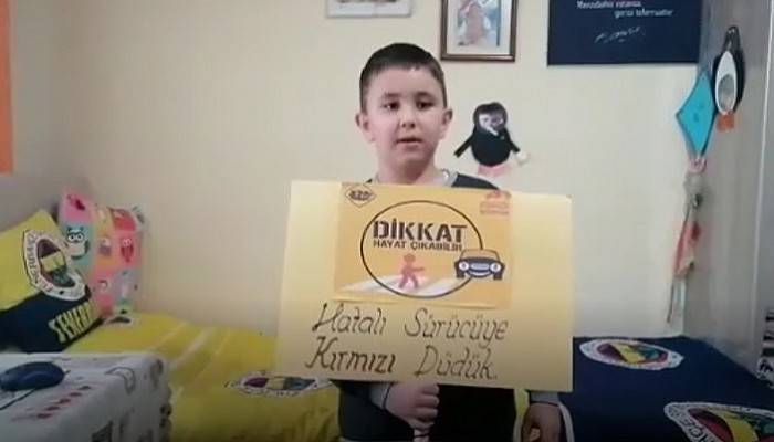 Karayolu Güvenliği ve Trafik Haftası'na çocuklardan farkındalık klibi (VİDEO)