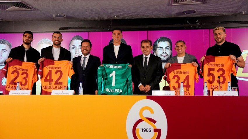Galatasaray, 5 futbolcusu ile sözleşme yeniledi  