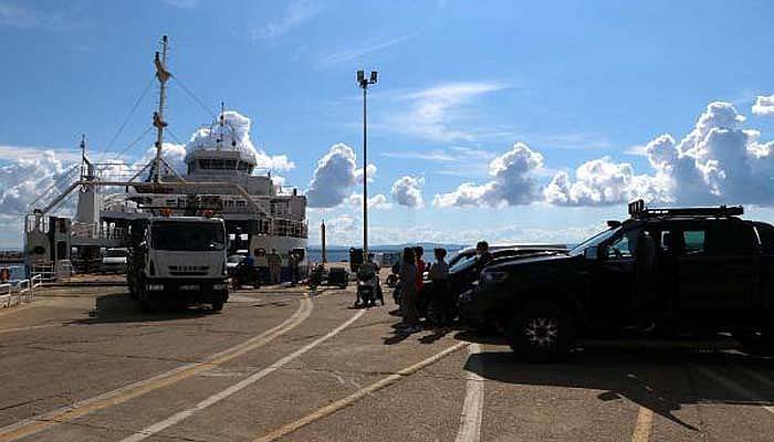 Bozcaada'ya feribot seferleri, 7 güne çıkarıldı