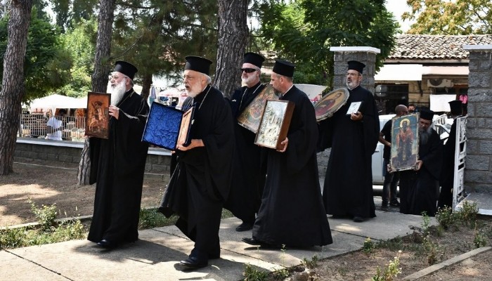 Eserler Kilise’deki Yerlerine Konuldu