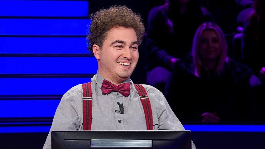 Çanakkaleli Abdulkadir Özenç “Kim Milyoner Olmak İster”de 100 Bin TL Kazandı