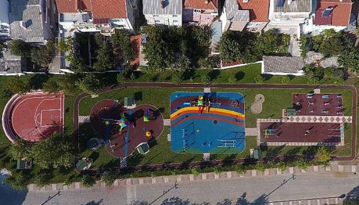 Bayramiç'te çocuklar için 22 oyun parkı yapıldı