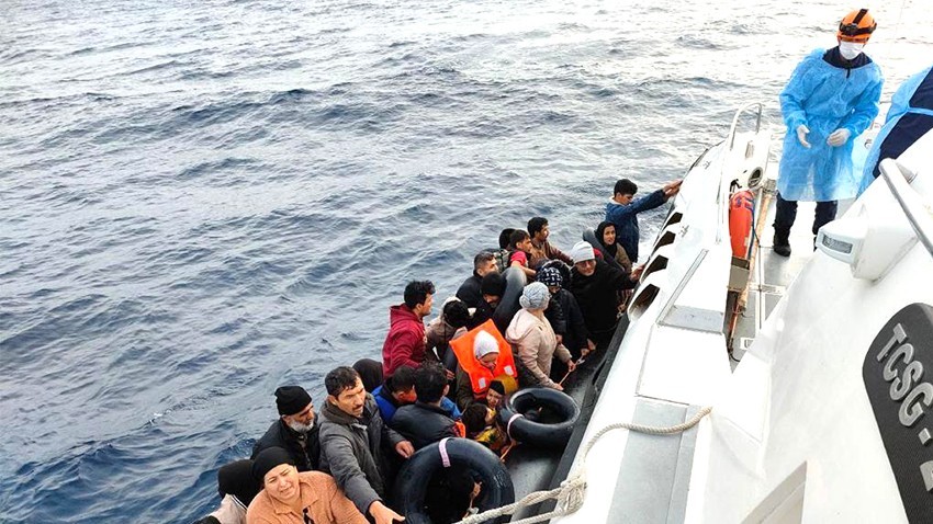 36 kaçak göçmen kurtarıldı