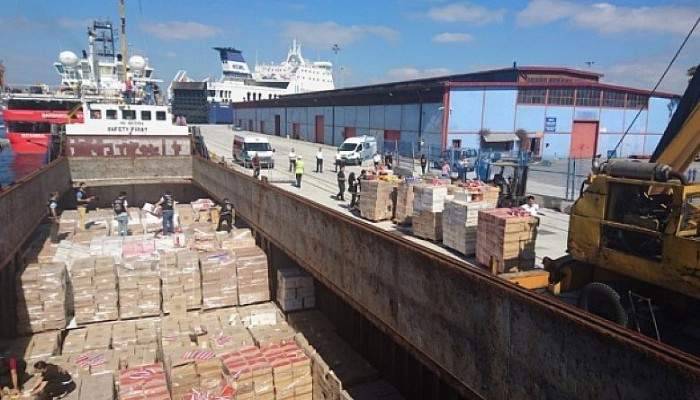 İstanbul Boğazı'nda sıcak saatler