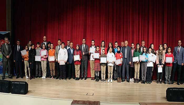 İstiklal Marşını Güzel Okumak İçin Yarıştılar