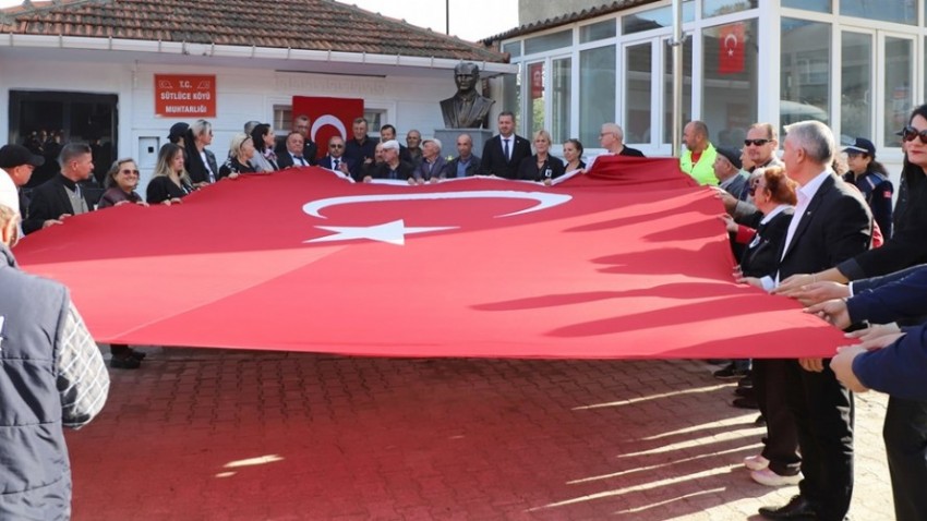  Gelibolu'nun 2 köyüne Atatürk büstü yapıldı 