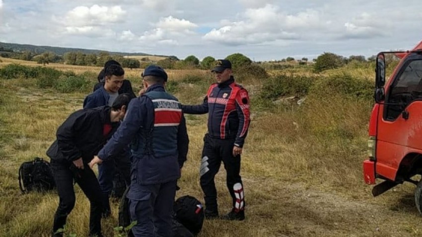 Kaçaklar samanlar arasında yakalandı (Video)