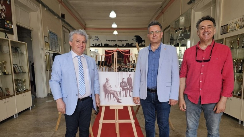 Çanakkale Cumhuriyet Ortaokulu'nun Tarihi Sergisi Kentlileri Büyüledi