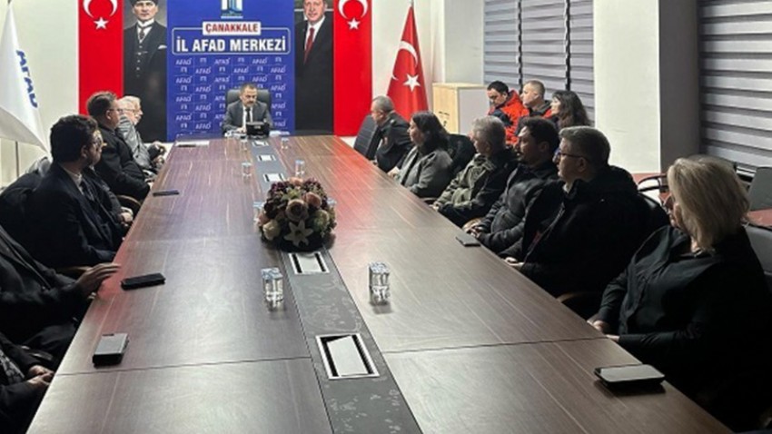 6 Şubat  Kahramanmaraş Depreminde Hayatını Kaybedenler Çanakkale’de Anıldı(VİDEO)
