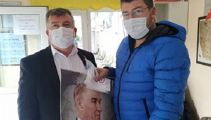 Taksici esnafına takvim ve maske dağıtıldı