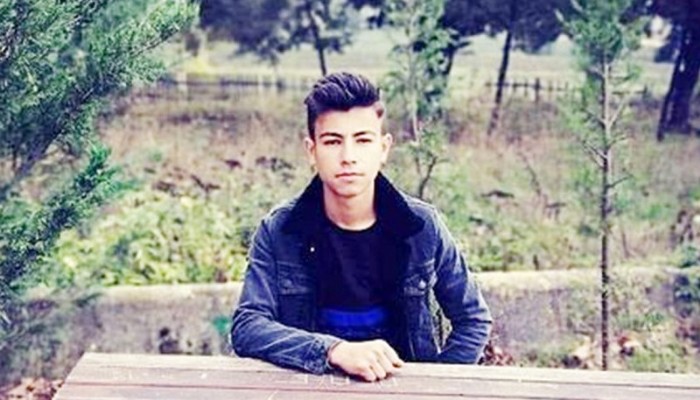 Talihsiz gence yıldırım çarptı