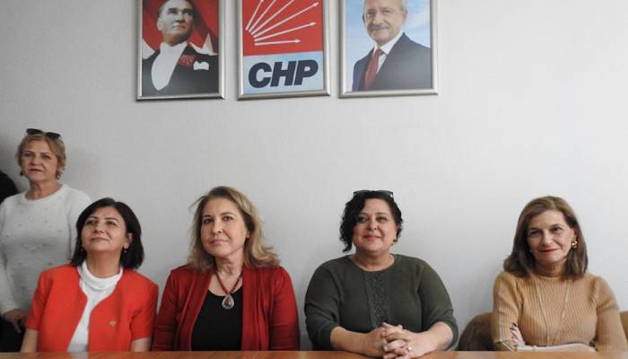 CHP Merkez İlçe Kadın Kolları Görevini Devraldı