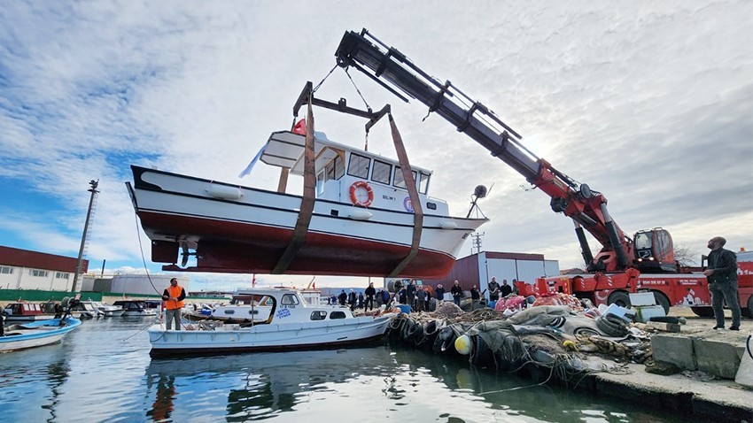 BİLİM-1 Araştırma Gemisi Yeniden Denize İndirildi