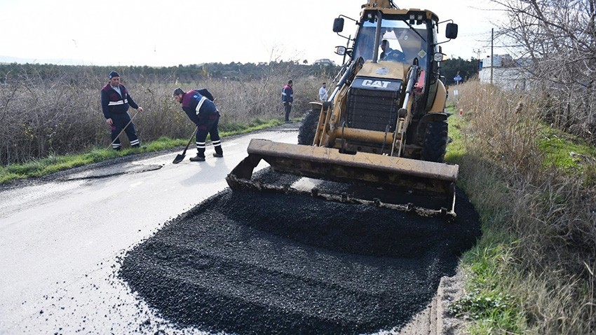 Dardanos'ta üstyapı yollar düzeltildi