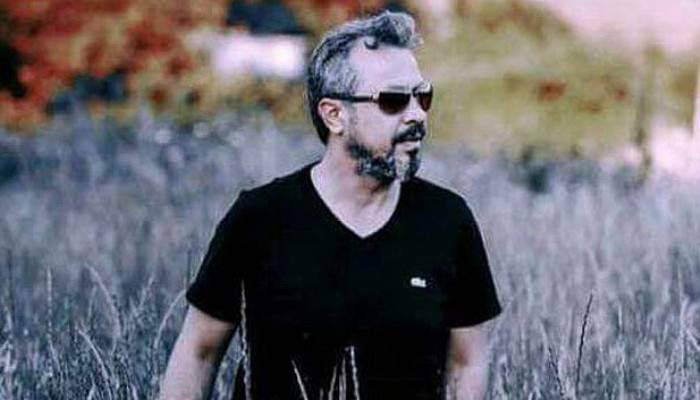 Kalabalığı sakinleştirmek için çatıya çıkan polis, düşerek şehit oldu