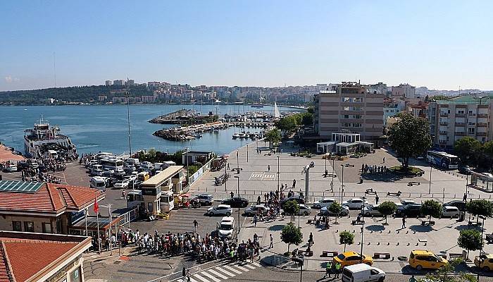 Çanakkale'de tatilcilerin dönüş yoğunluğu (VİDEO)