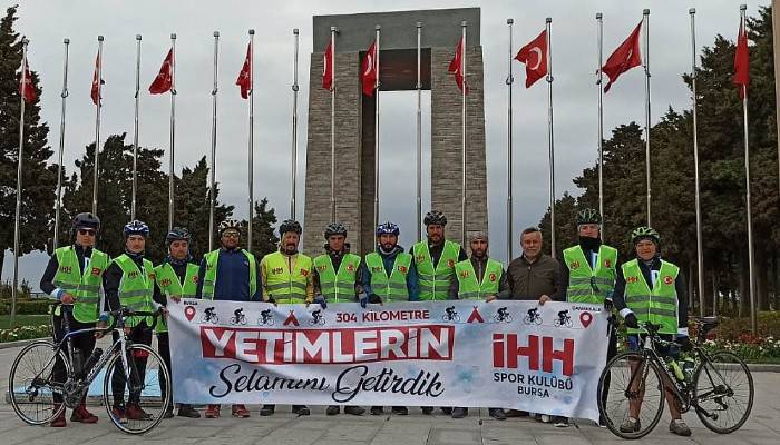 Dünya'nın Yetimlerinden Çanakkale Şehitlerine Selam ve Vefa