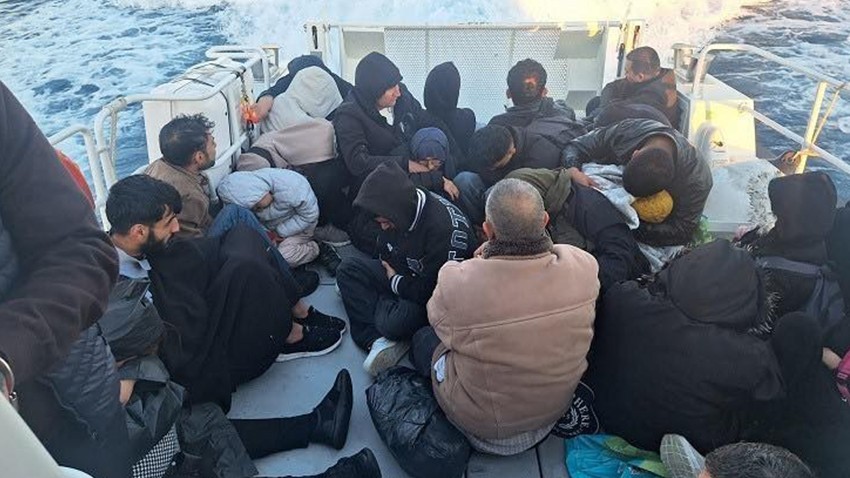 Ayvacık Açıklarında 31 Kaçak Göçmen Yakalandı