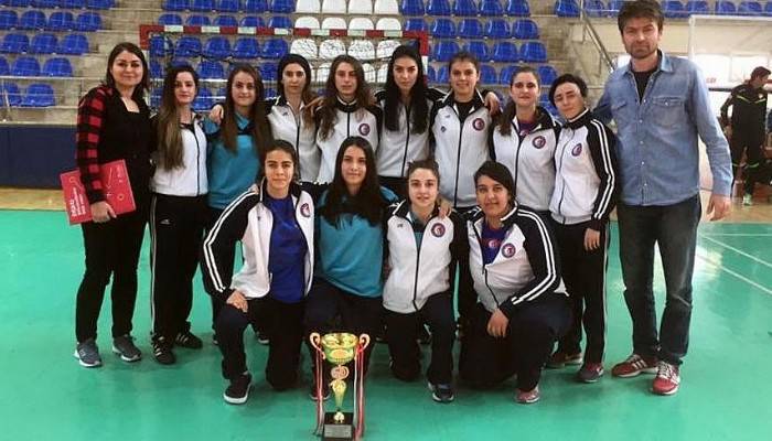 ÇOMÜ Kadın Futsal Takımı 1. Lige Yükseldi