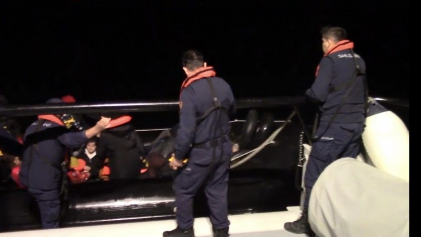 Çanakkale açıklarında 38 kaçak göçmen yakalandı