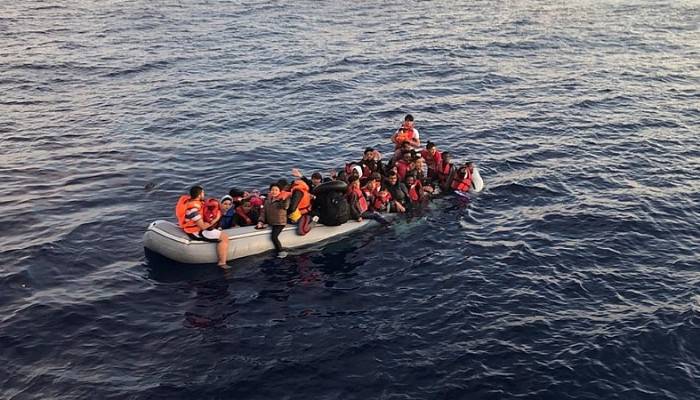 Yunanlıların ölüme terk ettiği 93 göçmen kurtarıldı