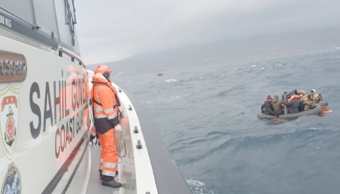 Çanakkale Açıklarında 66 Düzensiz Göçmen Kurtarıldı