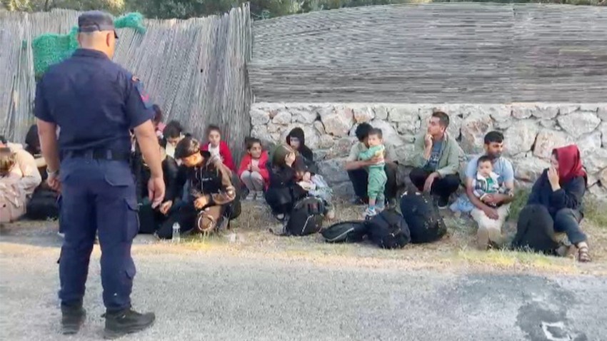 Ayvacık’ta 18 Düzensiz Göçmen Yakalandı