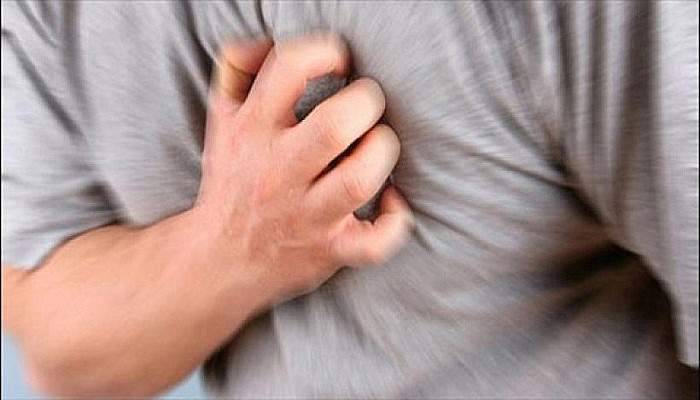 Direksiyonda kalp krizi geçiren sürücü öldü