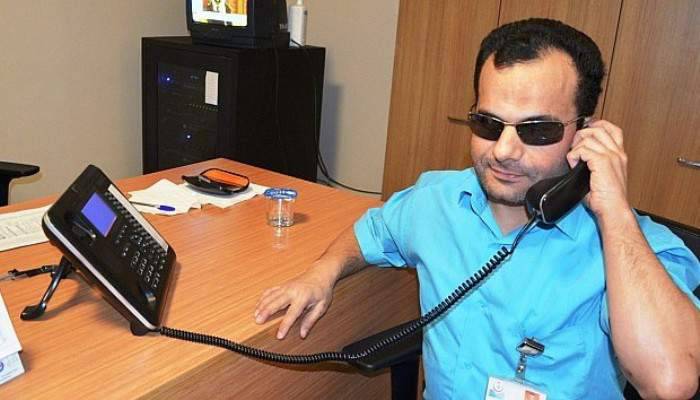 Görme engelli ama 2 bin numarayı ezbere biliyor