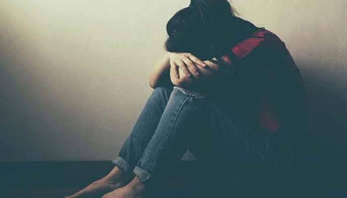 Kız arkadaşa tecavüz! İkisi de lise öğrencisi...