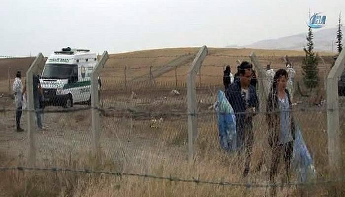 Canlı bombaların cesetleri olay yerinden kaldırıldı