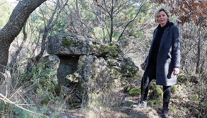 Arkeoloji öğrencisinin ormanda bulduğu lahit, koruma altına alındı