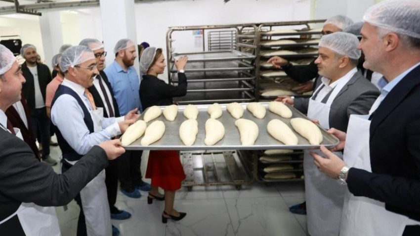 Öğrencilerin ürettiği ekmekler 4 liradan satılacak