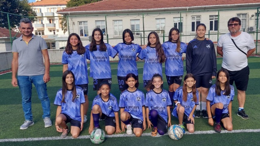 Yenice’nin İlk Kadın Futbol Takımı Kuruldu