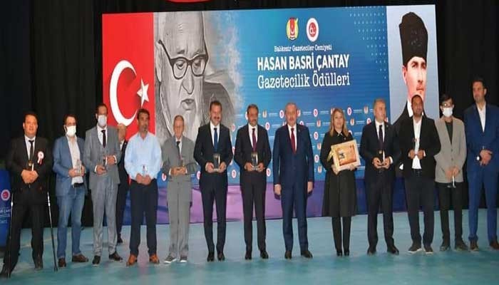 Hasan Basri Çantay Gazetecilik Ödülleri Törenle Verildi