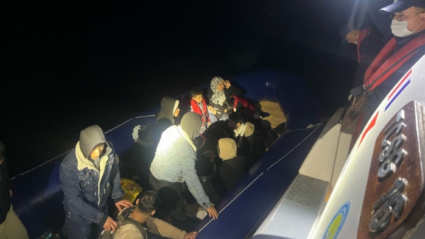 Çanakkale’de 17 kaçak göçmen yakalandı  