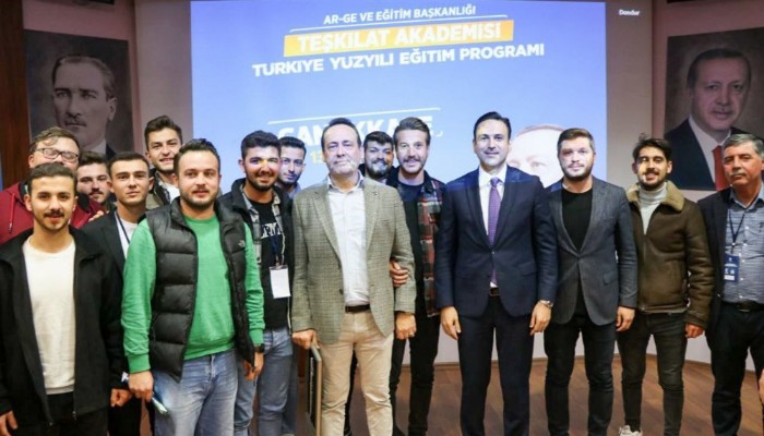 ‘Türkiye Yeni Destanlar Yazmaya Hazırlanıyor’