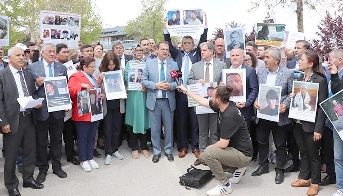 'Uygur Türklerinin sesi olmaya devam edeceğiz'