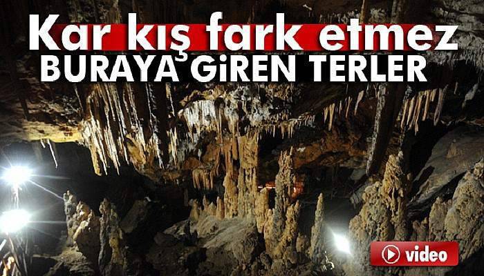 Karda bu mağaraya girenler terliyor