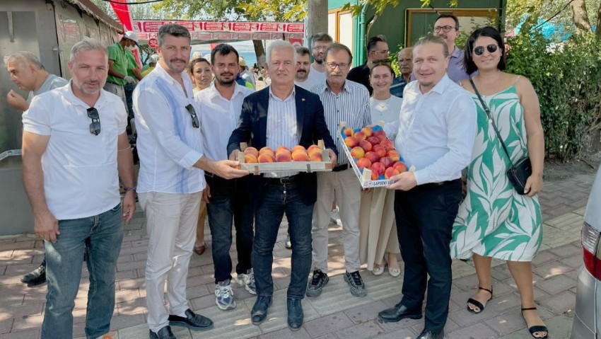 Lapseki İlk Kez Şeftali Festivali Coşkusu Yaşandı
