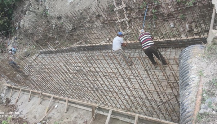 Kazmalı Köyü'nde Menfez çalışması yapılıyor