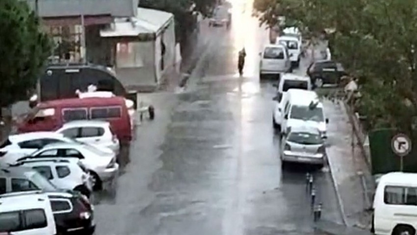 Çanakkale gök gürültüsü ve kuvvetli yağışla uyandı (VİDEO)