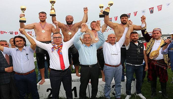 Kepez’de Orhan Okulu başpehlivan oldu