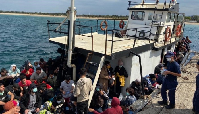 Çanakkale açıklarında 251 kaçak göçmen yakalandı