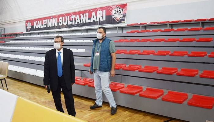 Kaymakam Gürdal Spor Salonunda İncelemelerde Bulundu