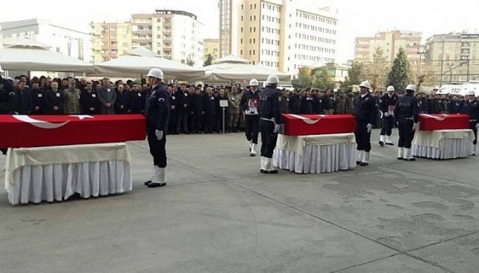  Sur şehitleri için tören