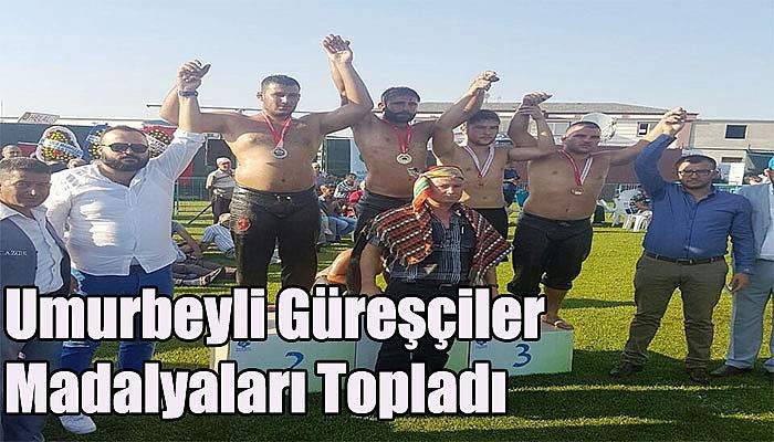 Umurbeyli güreşçiler, madalyaları topladı