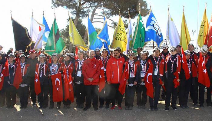 57. Alay sancağı törenle teslim edildi 