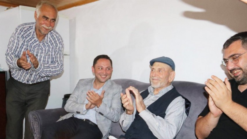91 Yaşına Giren Adem Şevik’e Kaymakam’dan Sürpriz